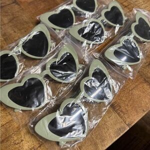 Heart-Shaped Sunglasses in Green